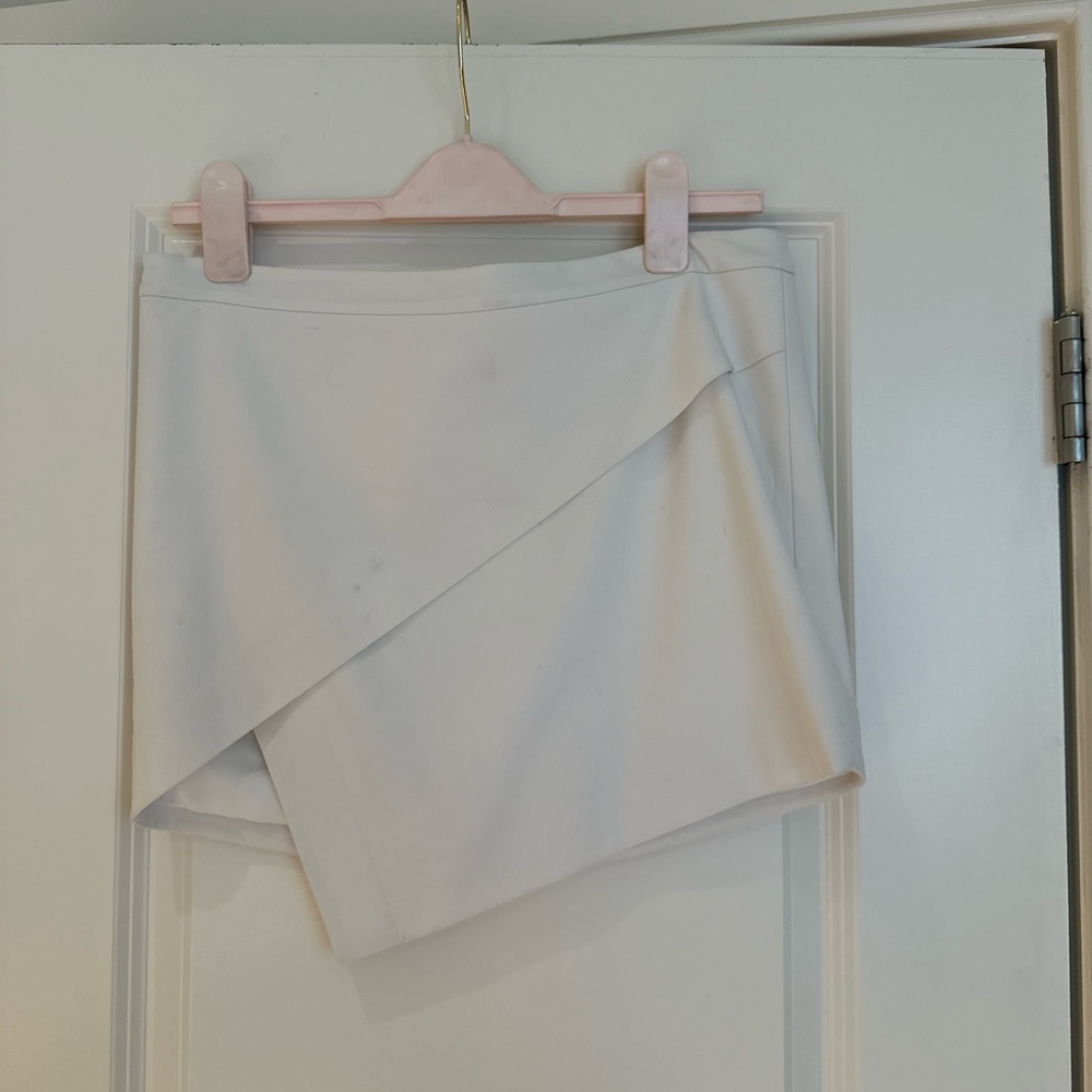 Michelle Mason mini skirt, good condition, size 6